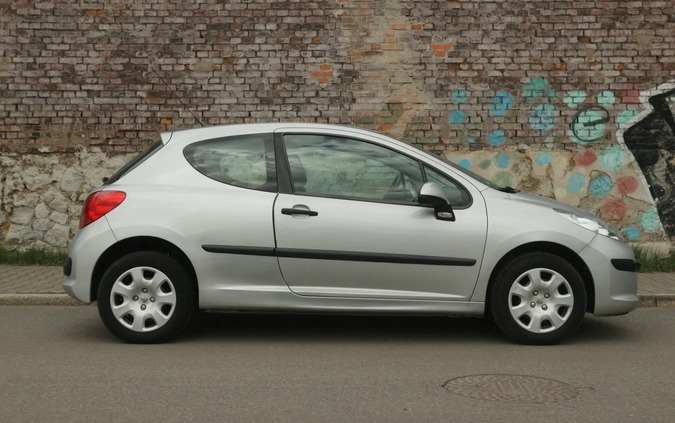 Peugeot 207 cena 10990 przebieg: 134000, rok produkcji 2007 z Śrem małe 529